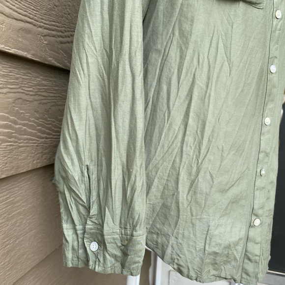 Chicos Size 0( XS)Womens Top Green Silk/Cotton Blend Studded Pockets Long Sleeve - Picture 3 of 14